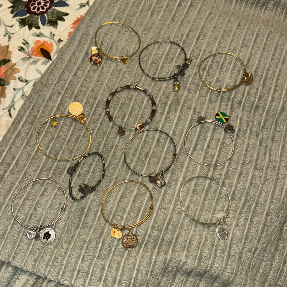 Alex & Ani bundle